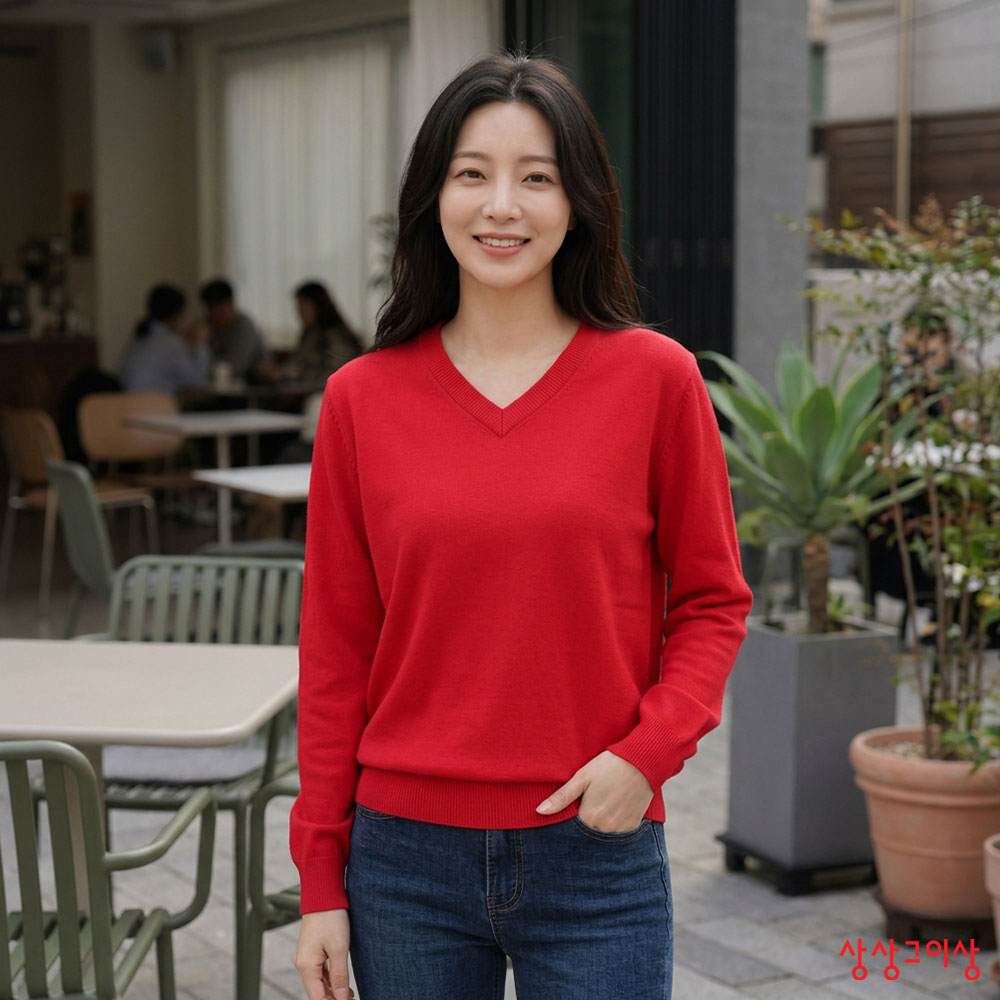 A basic V-neck cashmere knit for women that goes beyond imagination.